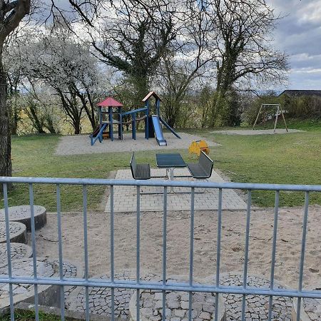 Ferienwohnung Zum Schlossblick Naehe Europa Park Mahlberg Bagian luar foto